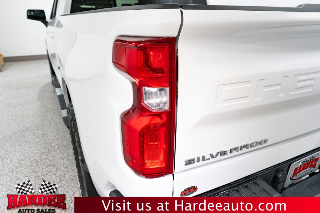 2025 Chevrolet Silverado 1500 Image 9