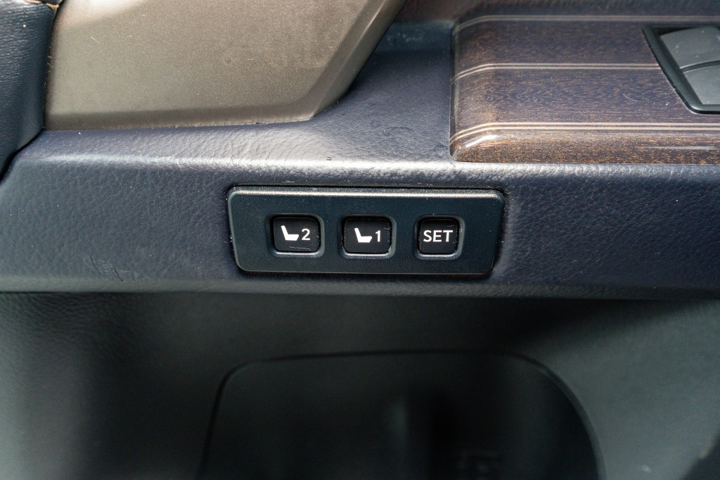 2020 Lexus GX Image 15