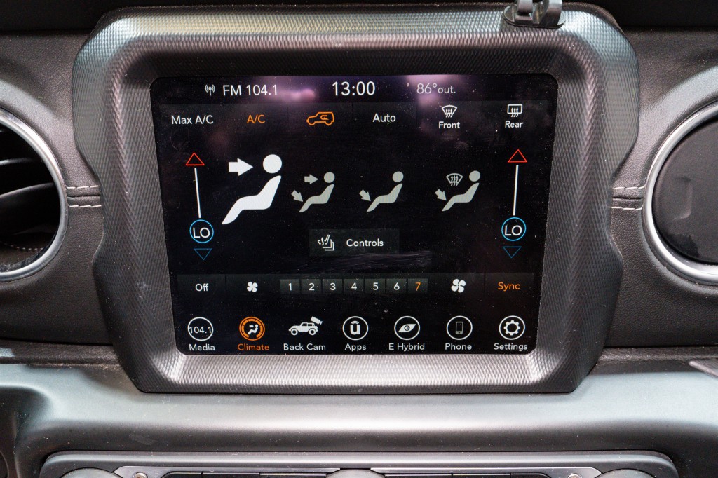 2021 Jeep Wrangler Image 16