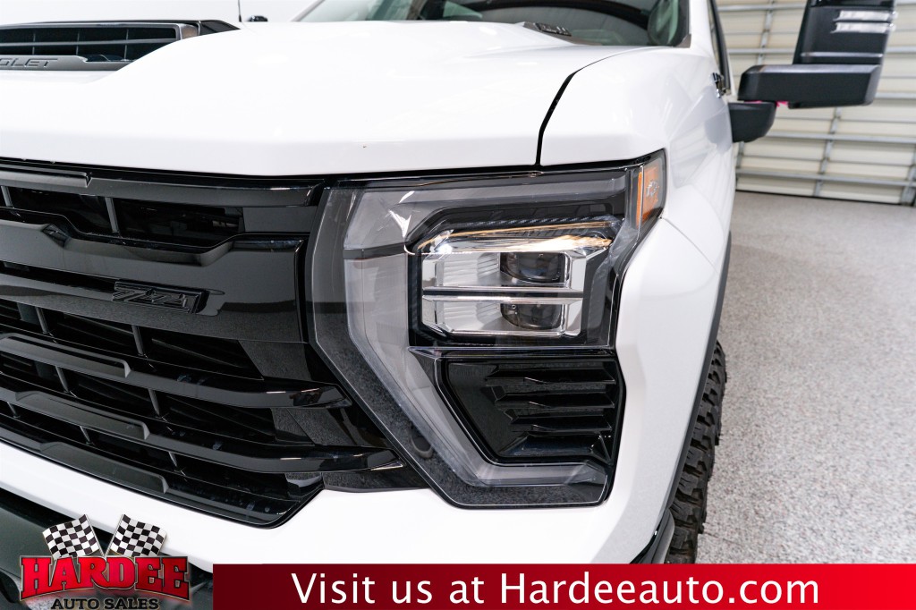 2025 Chevrolet Silverado 1500 Image 8