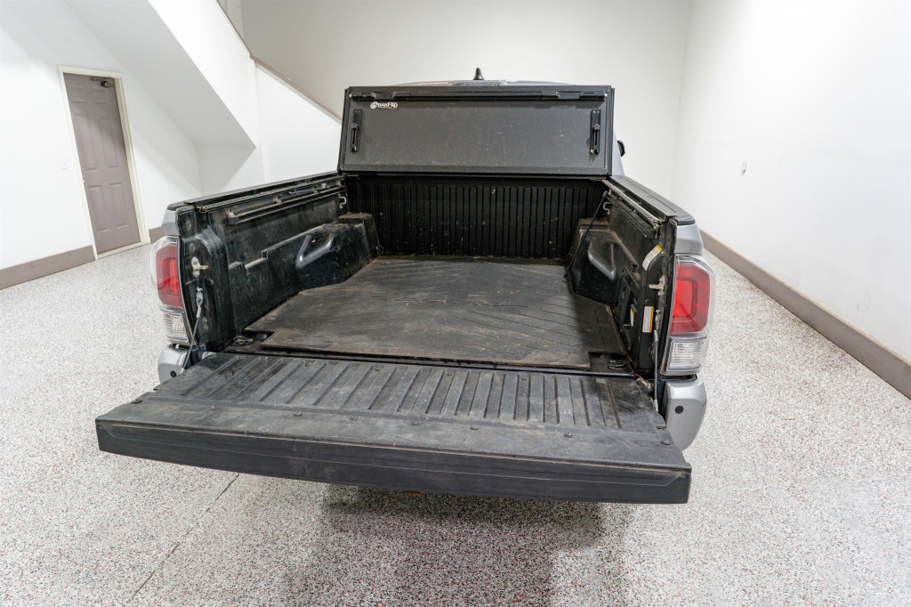 2020 Toyota Tacoma Image 12