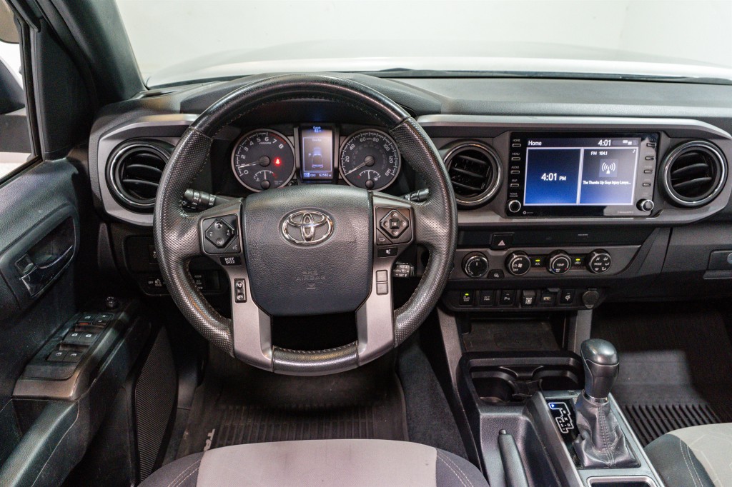 2020 Toyota Tacoma Image 13