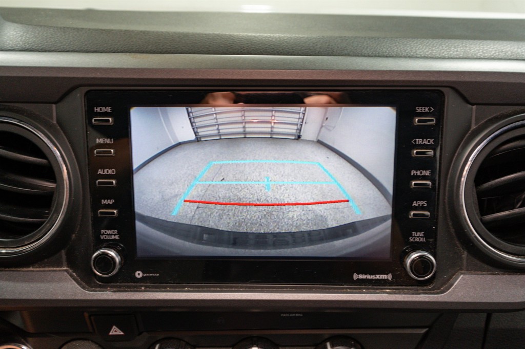 2020 Toyota Tacoma Image 19