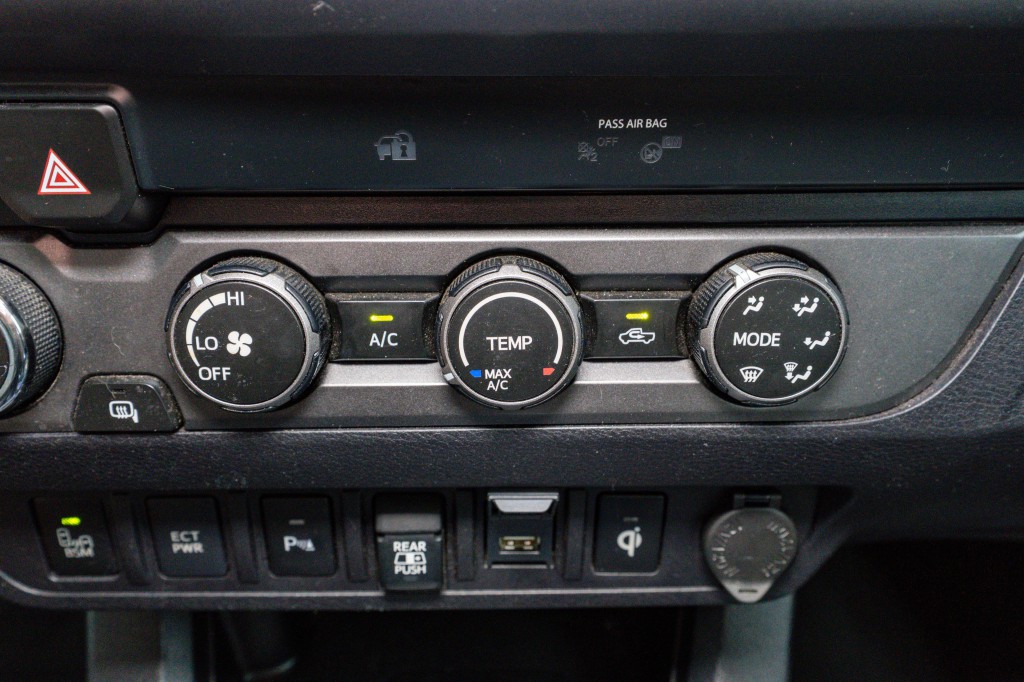 2020 Toyota Tacoma Image 20