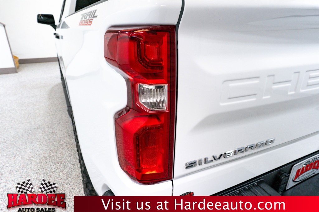 2023 Chevrolet Silverado 1500 Image 9