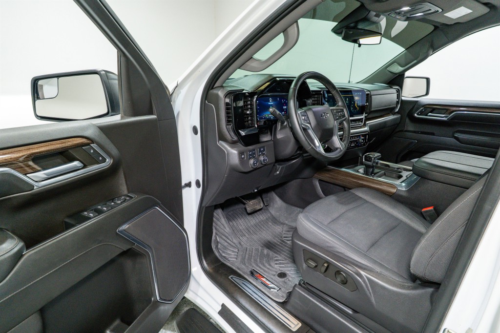 2023 Chevrolet Silverado 1500 Image 13