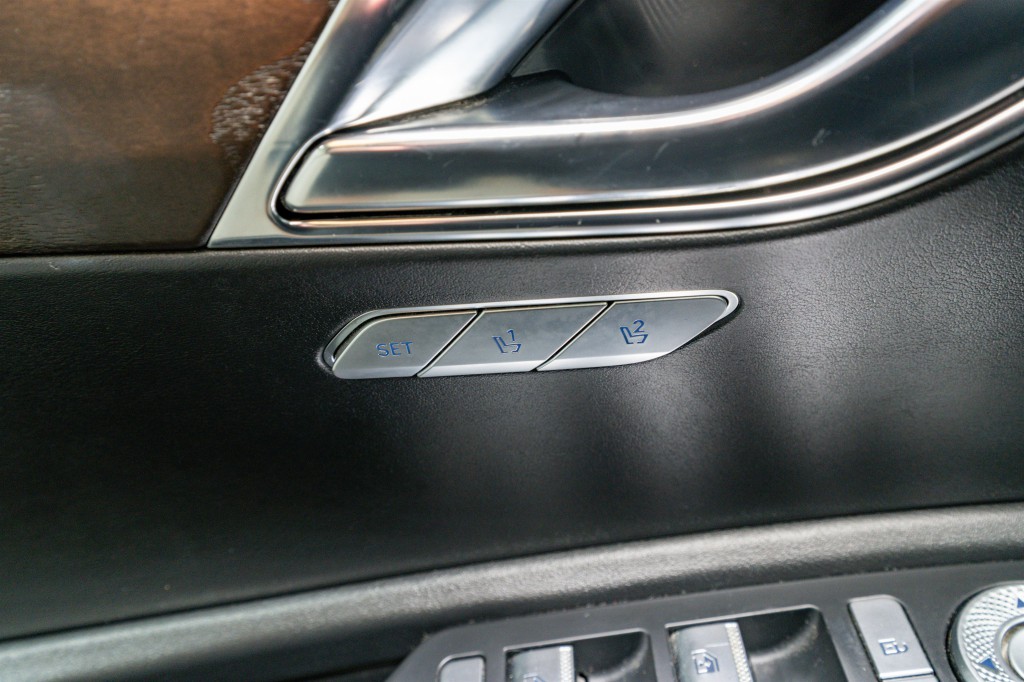 2021 Genesis GV80 Image 14