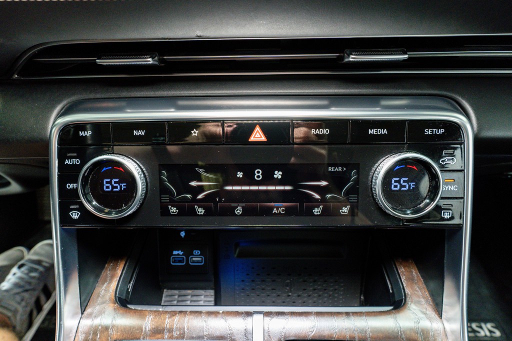 2021 Genesis GV80 Image 23