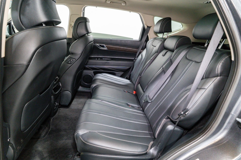2021 Genesis GV80 Image 34