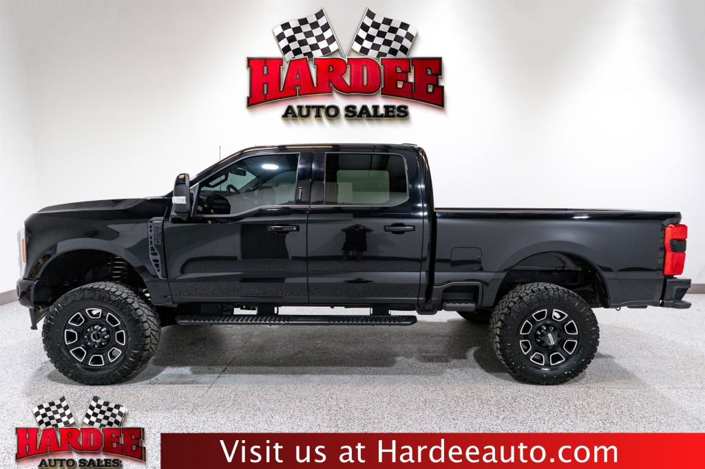 2023 Ford F-250 Image 1