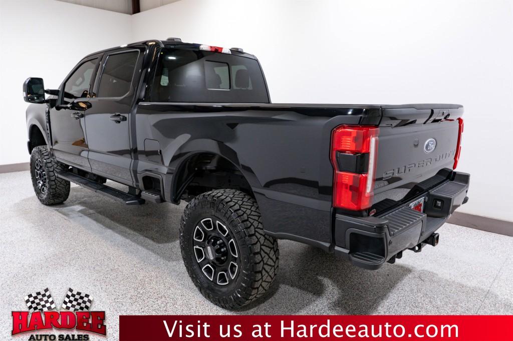 2023 Ford F-250 Image 3