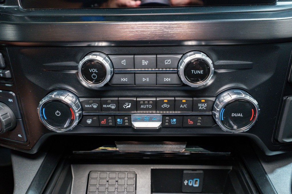 2023 Ford F-250 Image 28