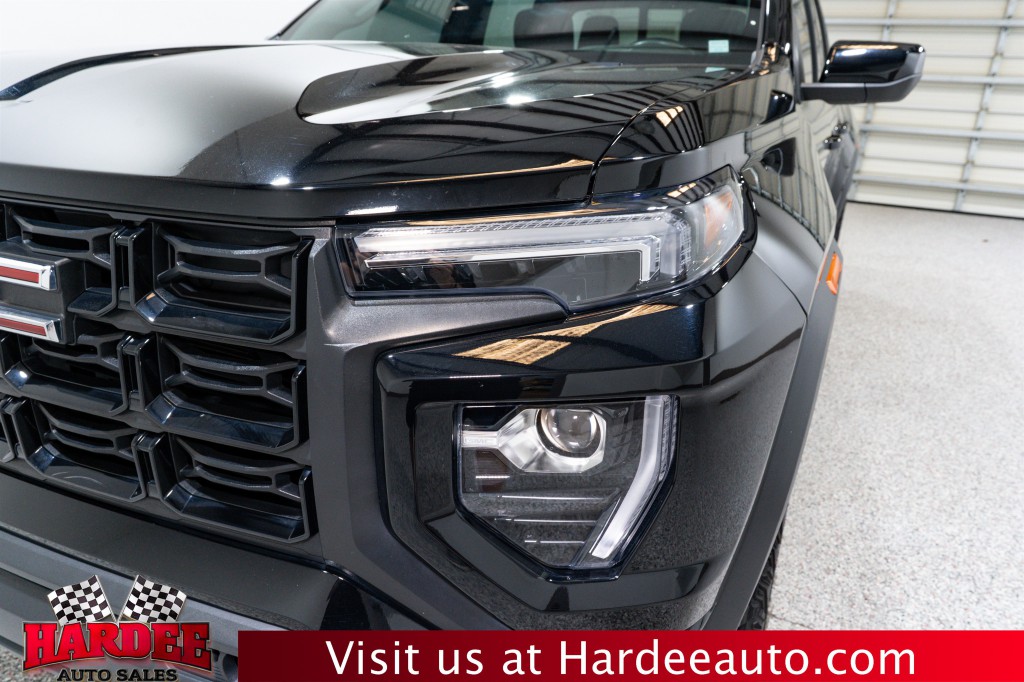 2023 GMC Canyon Image 8