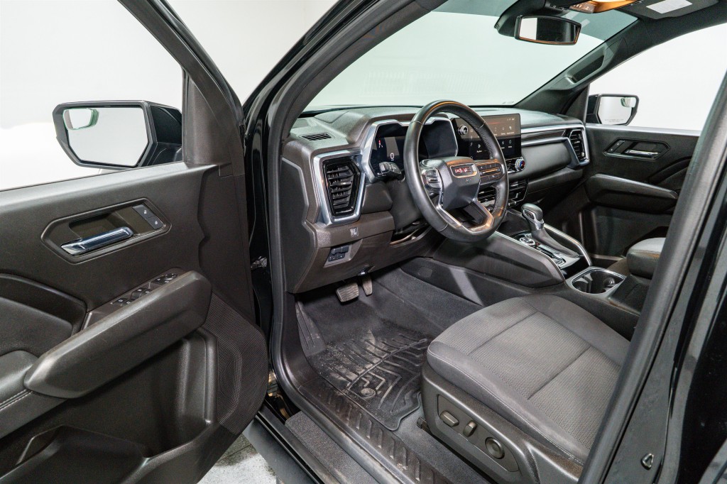 2023 GMC Canyon Image 13
