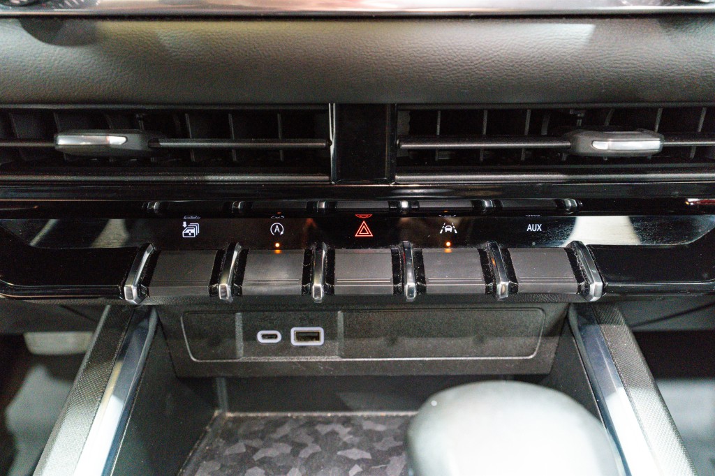2023 GMC Canyon Image 22