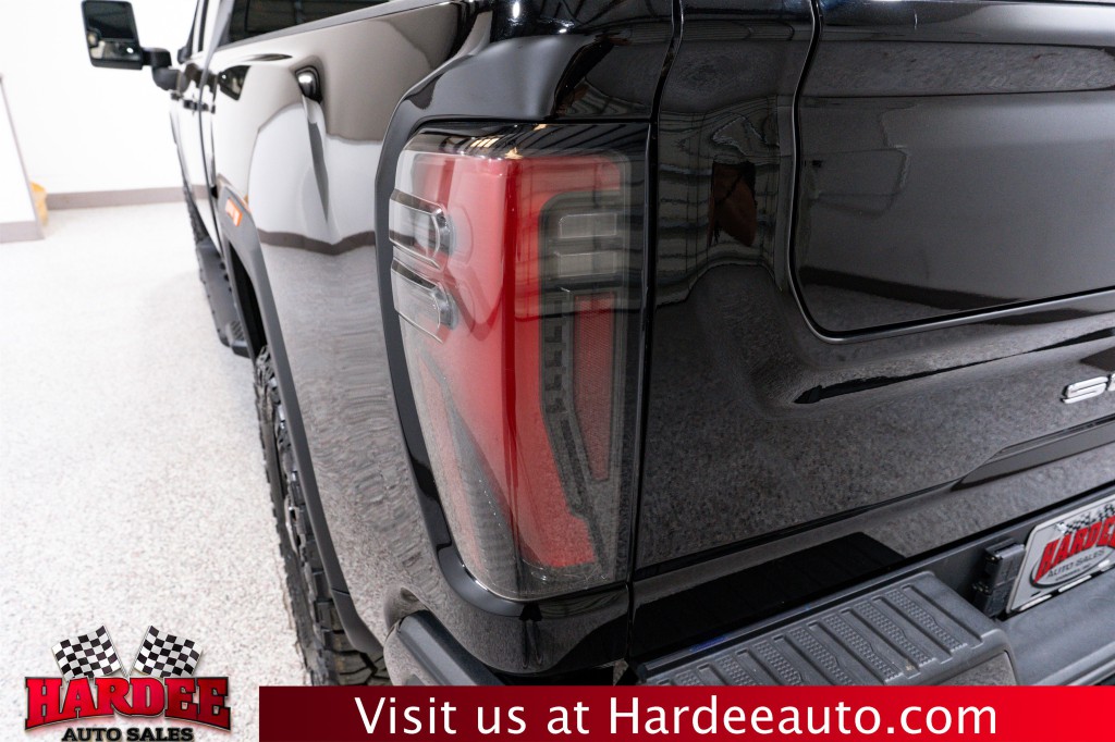 2024 GMC Sierra 2500 Image 9