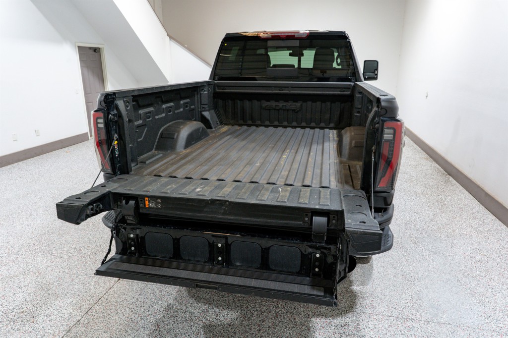 2024 GMC Sierra 2500 Image 11