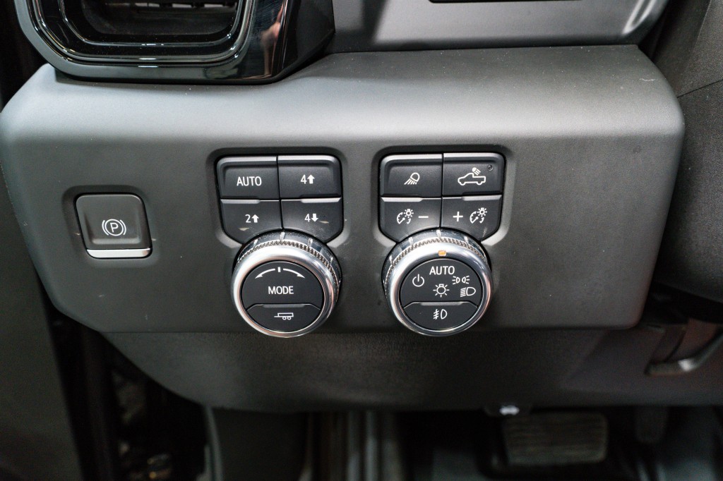 2024 GMC Sierra 2500 Image 32