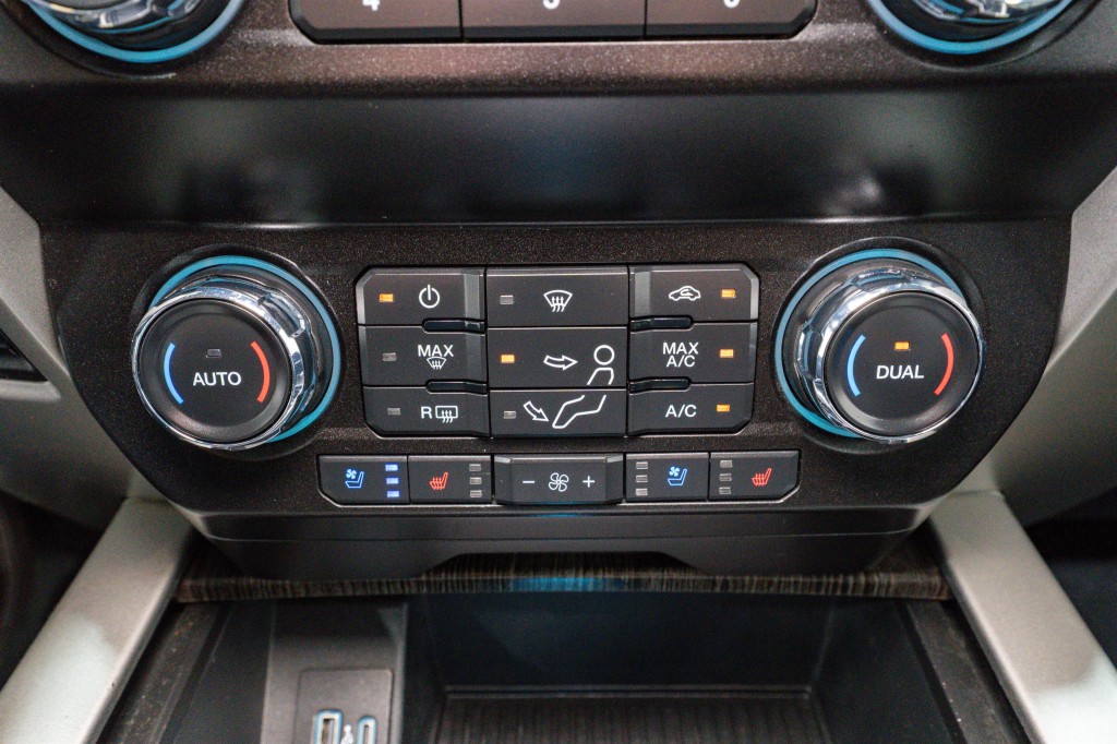 2021 Ford F-350 Image 24
