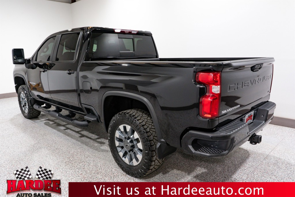2023 Chevrolet Silverado 1500 Image 3