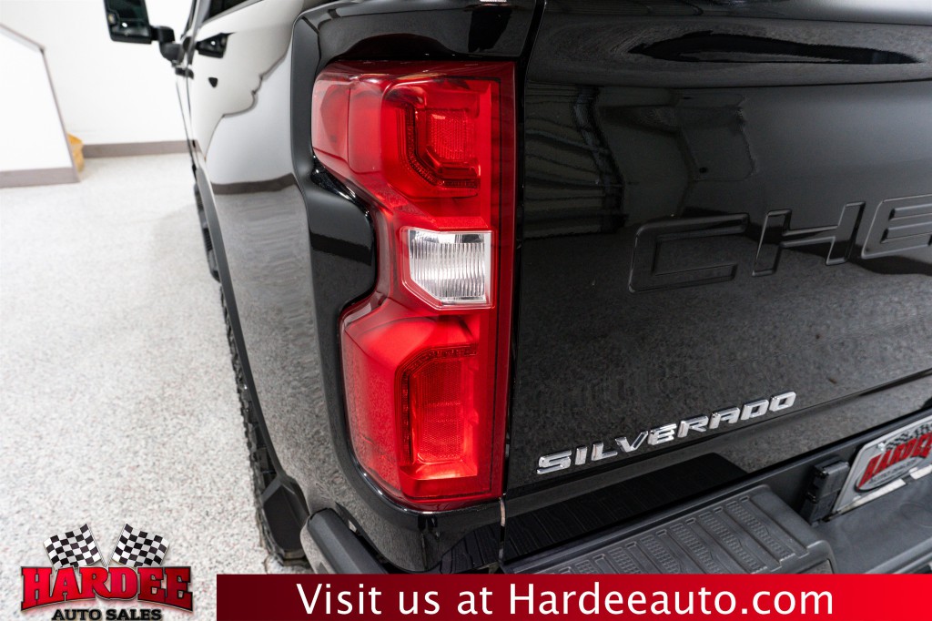 2023 Chevrolet Silverado 1500 Image 9