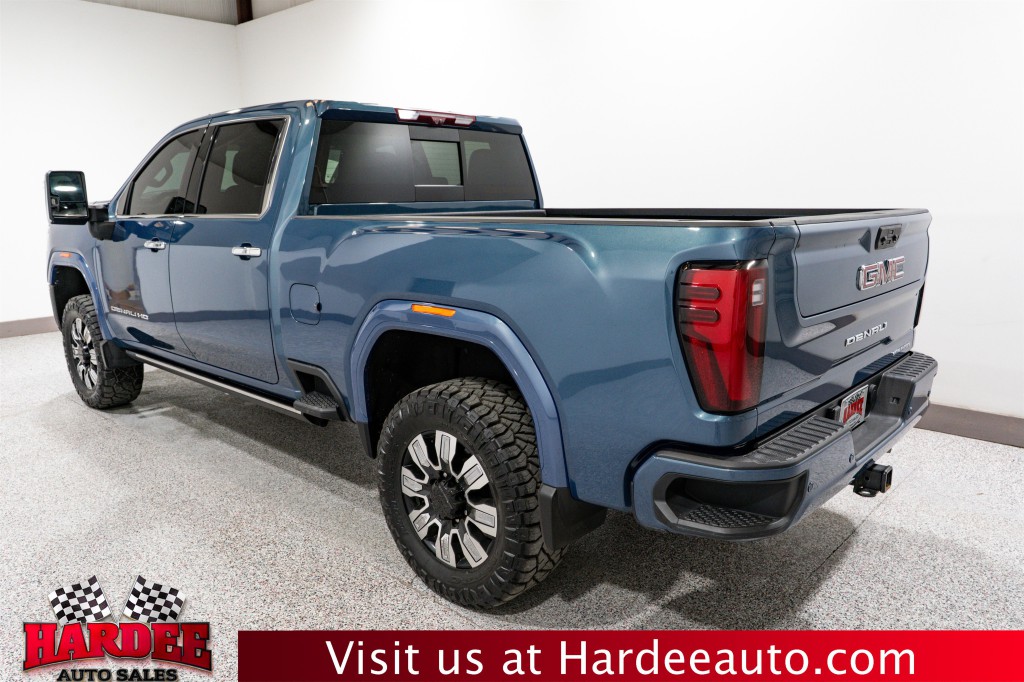 2024 GMC Sierra 2500 Image 3