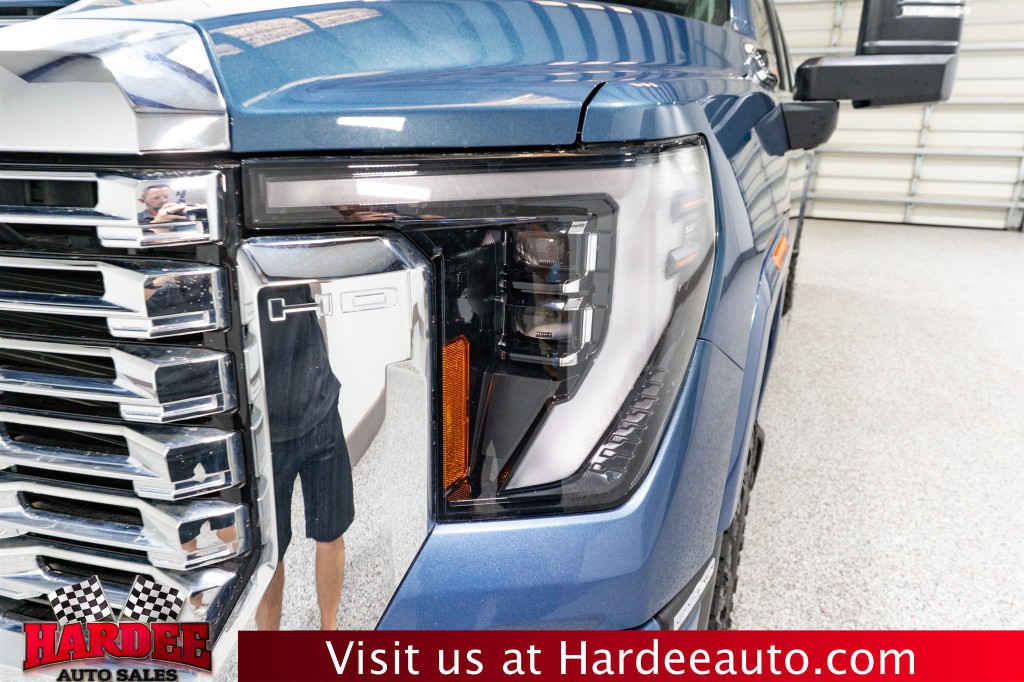 2024 GMC Sierra 2500 Image 8