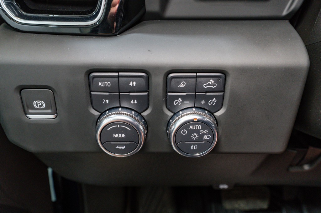 2024 GMC Sierra 2500 Image 38