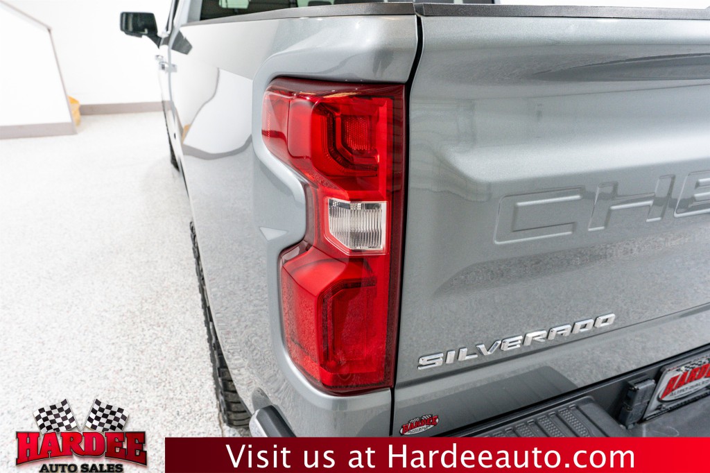 2023 Chevrolet Silverado 1500 Image 9