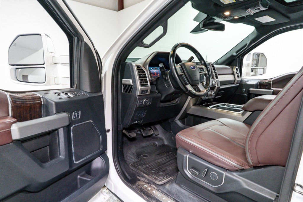 2017 Ford F-350 Image 19