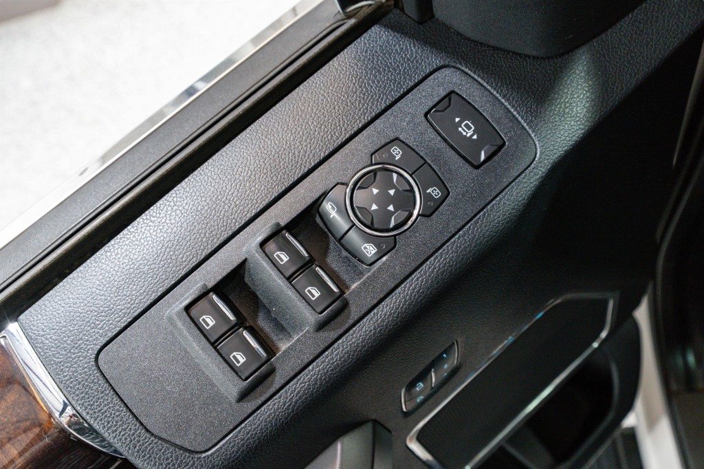 2017 Ford F-350 Image 21