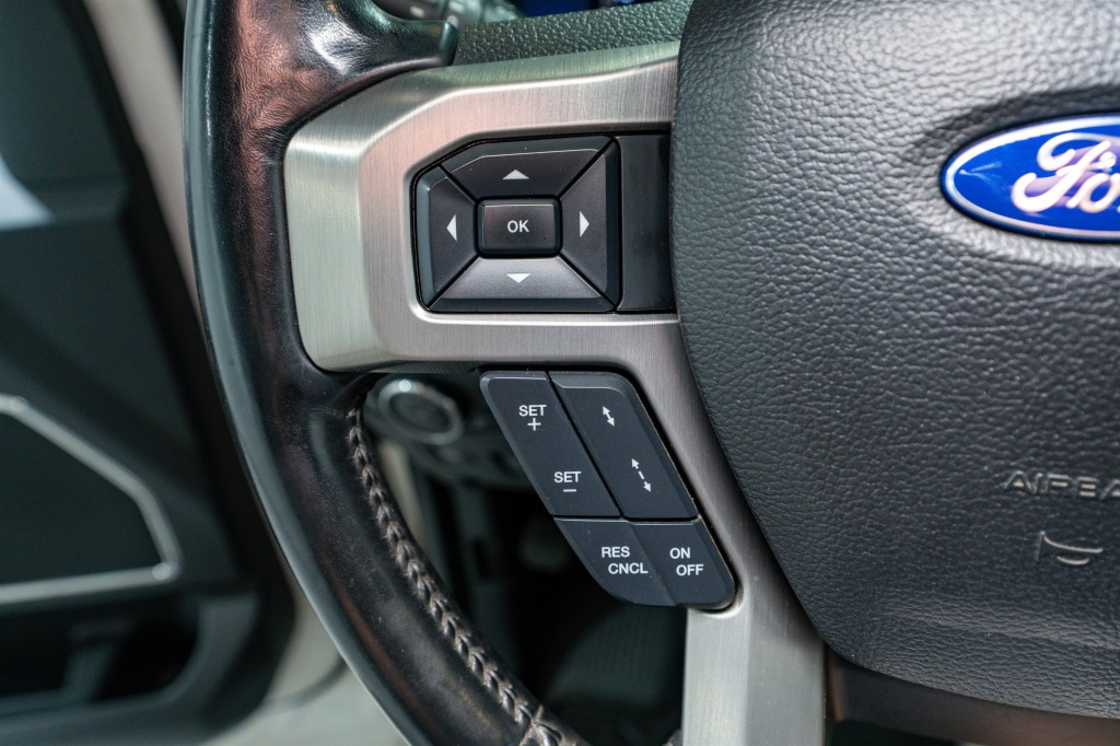 2017 Ford F-350 Image 38