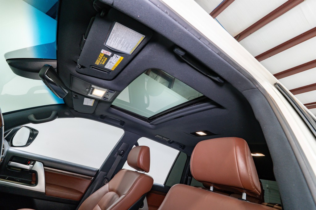 2021 Toyota Land Cruiser Image 16
