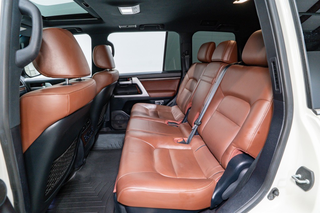 2021 Toyota Land Cruiser Image 35
