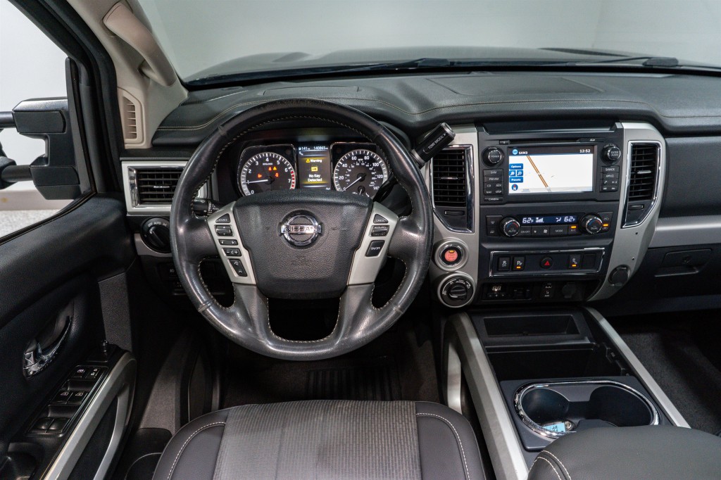 2017 Nissan Titan Image 13