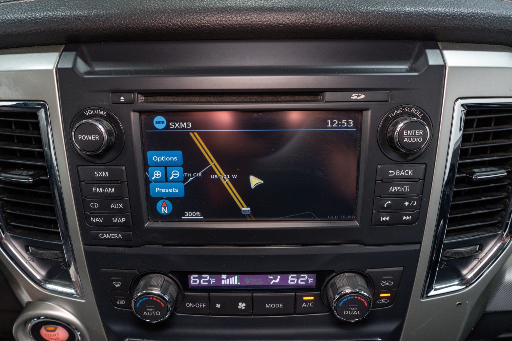 2017 Nissan Titan Image 19