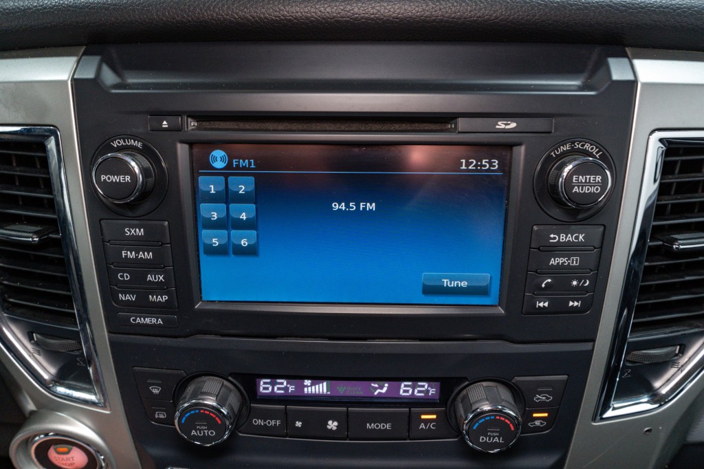 2017 Nissan Titan Image 20