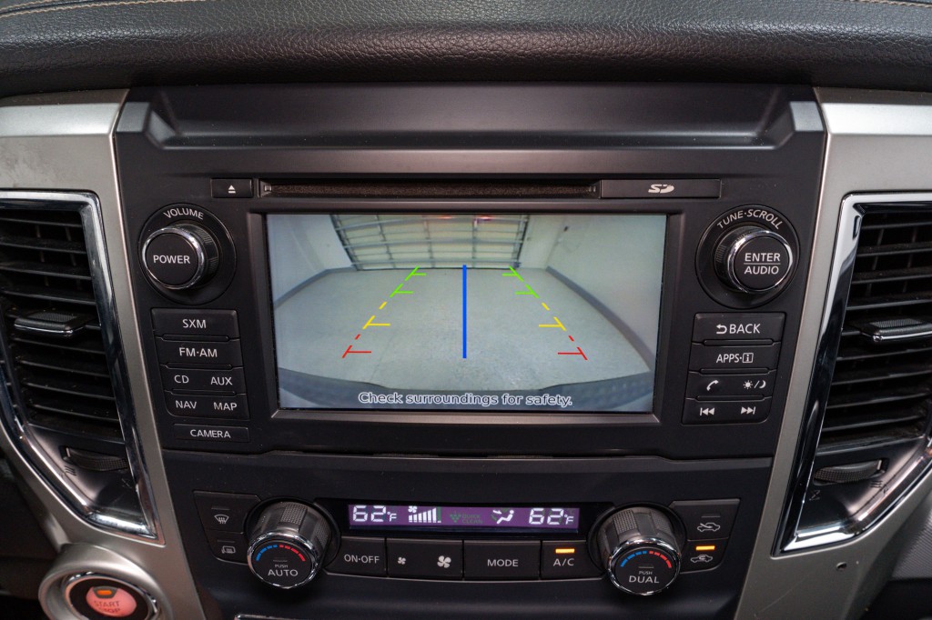 2017 Nissan Titan Image 22