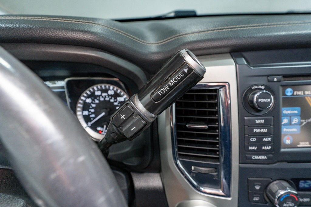 2017 Nissan Titan Image 30