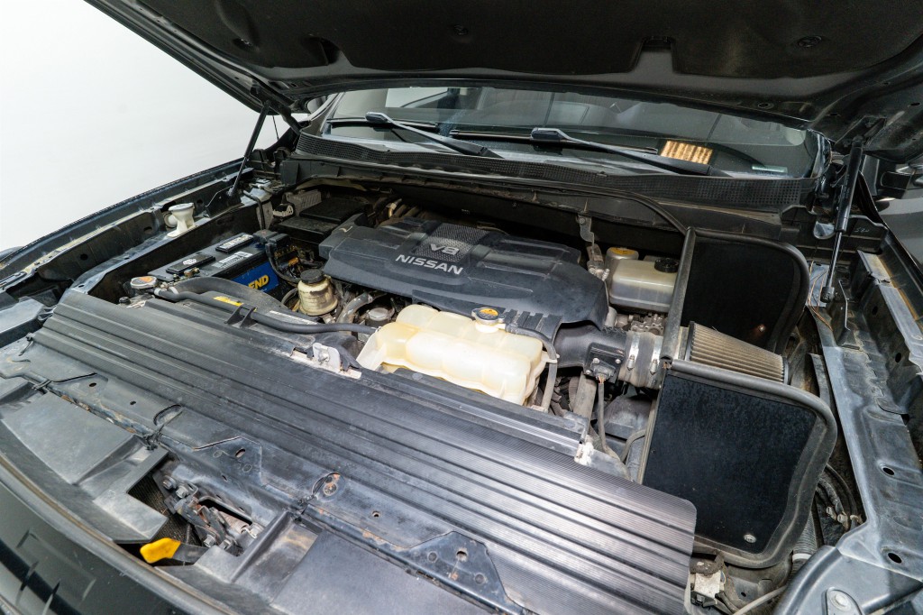 2017 Nissan Titan Image 36