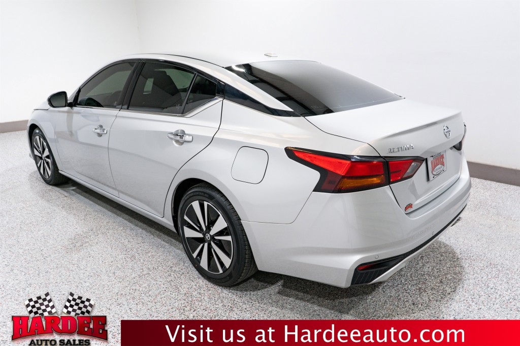 2019 Nissan Altima Image 3