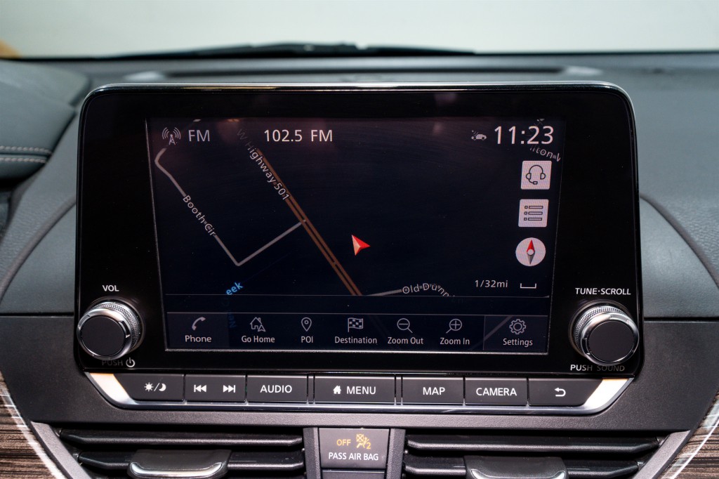 2019 Nissan Altima Image 17