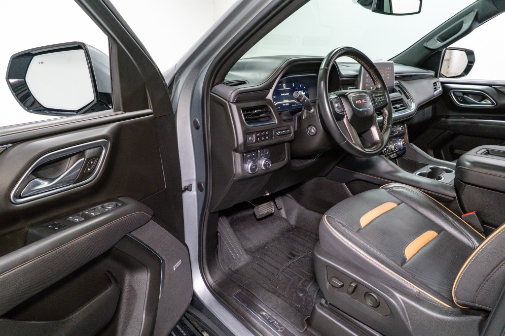 2023 GMC Yukon Image 12