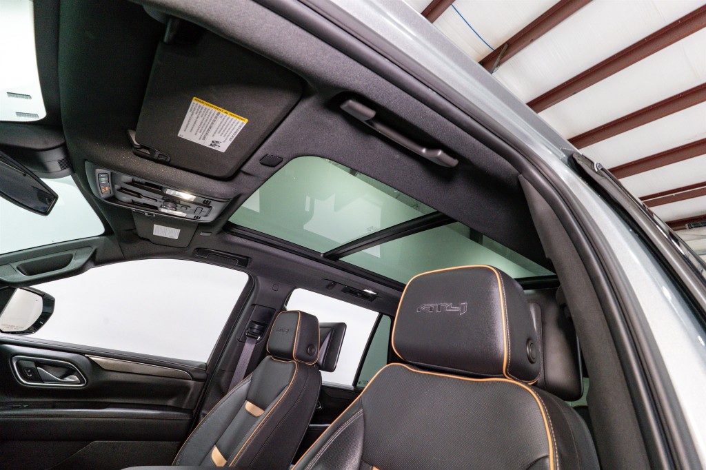 2023 GMC Yukon Image 17