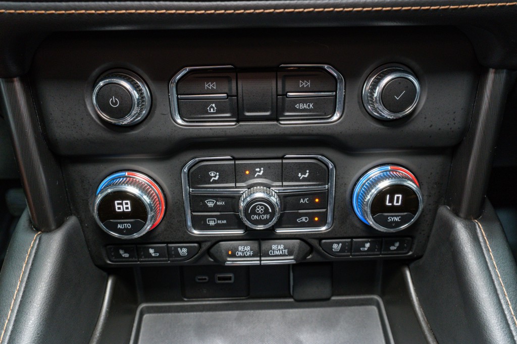 2023 GMC Yukon Image 21