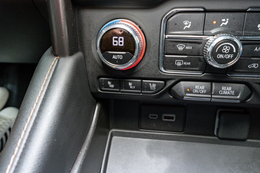 2023 GMC Yukon Image 22