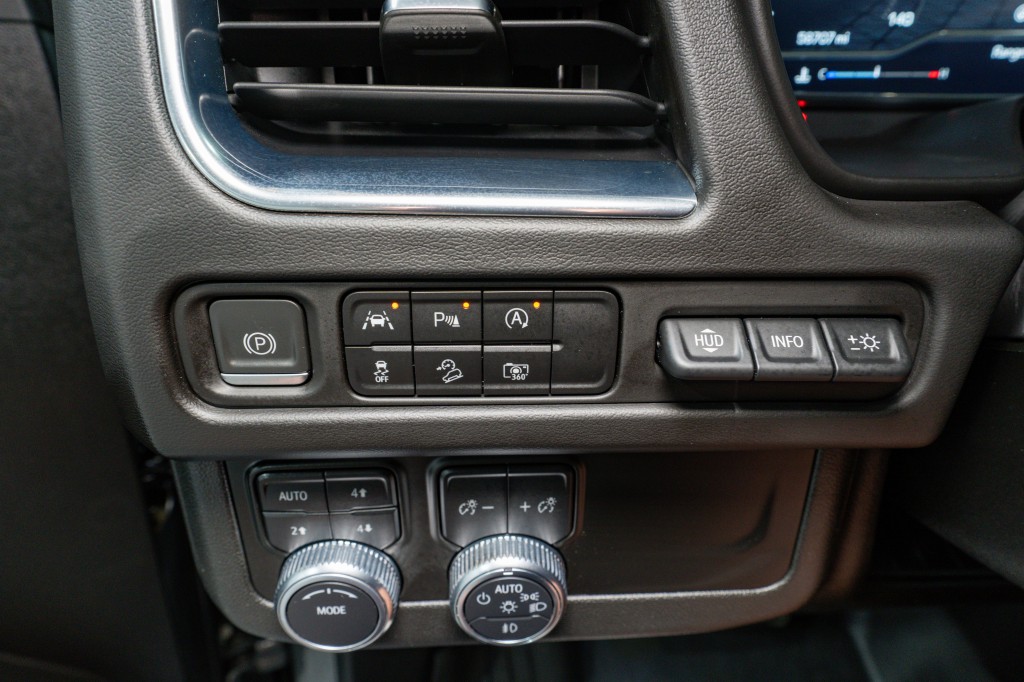 2023 GMC Yukon Image 30