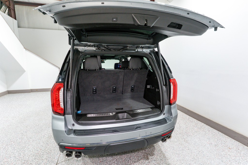 2023 GMC Yukon Image 35