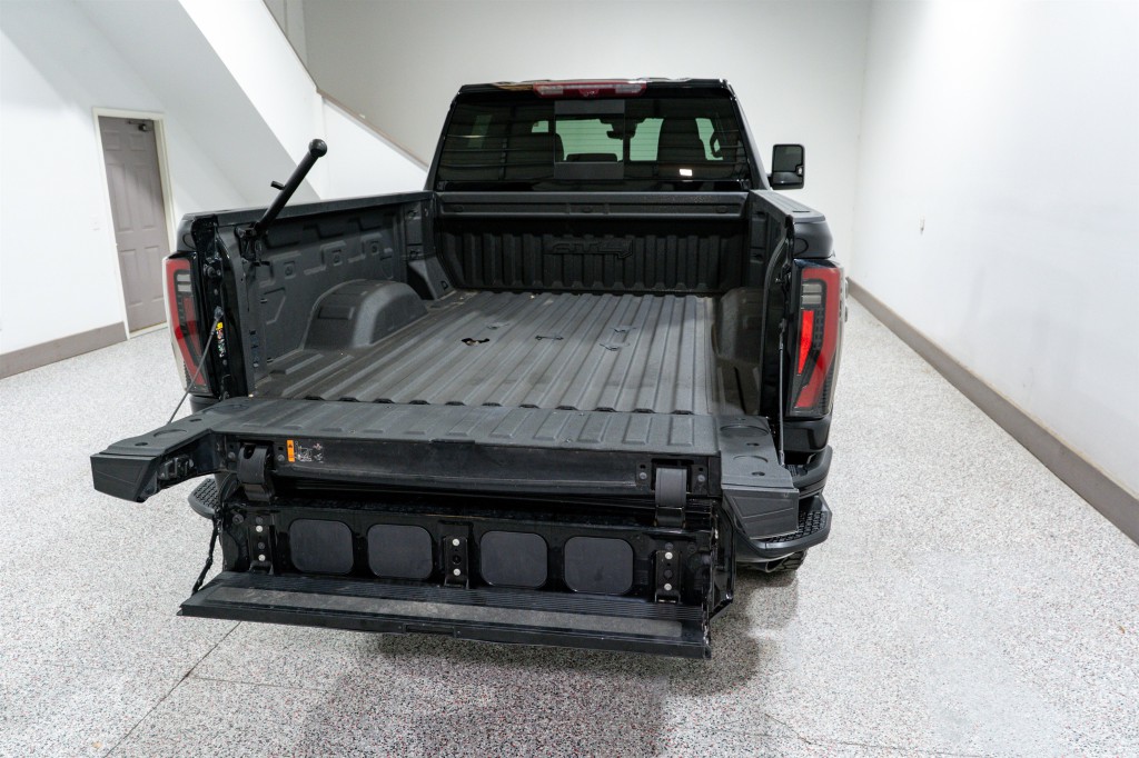 2024 GMC Sierra 2500 Image 11