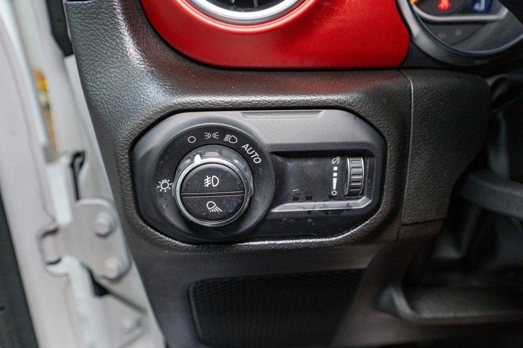2023 Jeep Gladiator Image 32